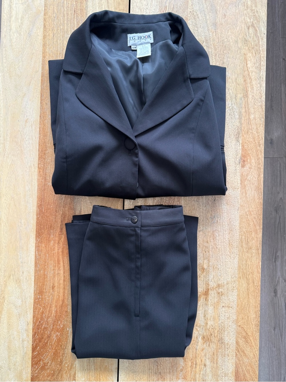 1980s Vintage J.G. Hook Women's Black Two-Piece Blazer and Pants